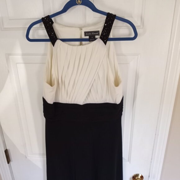 Dress - Picture 1 of 3